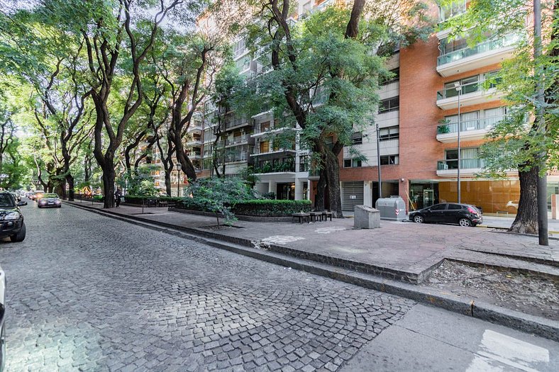 Beautiful 2BR Apt. in Palermo w/ Laundry & Parking